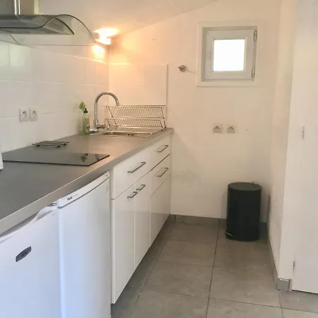 Maisonnette 300m Privatunterkunft *
