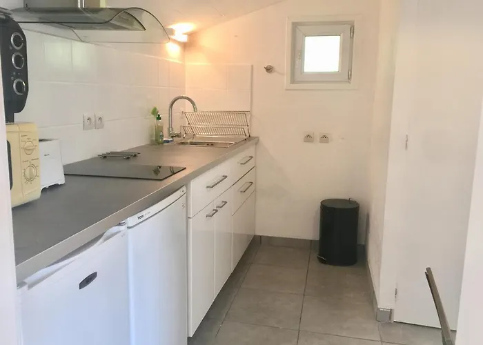 Maisonnette 300m شقة *